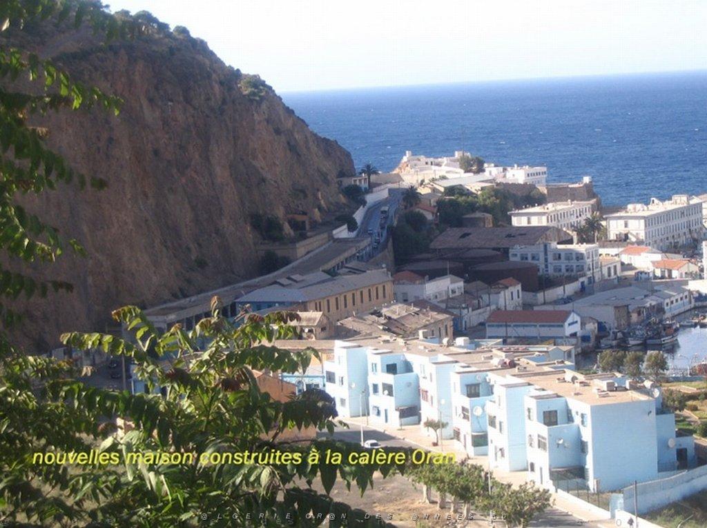 ORAN MAI 2008 2763 quartier de la marine oran.jpg